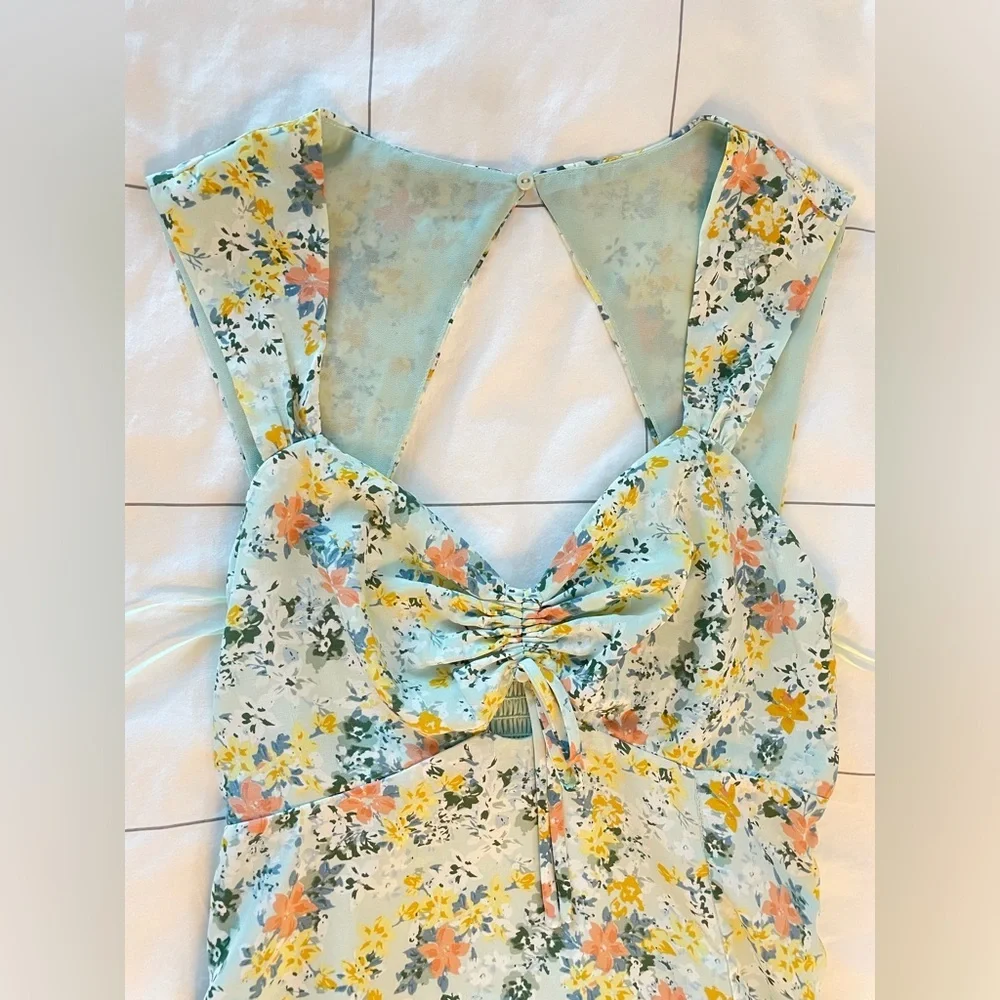 ASTR The Label Cinched Bust Floral Print Dress - Picture 4 of 11